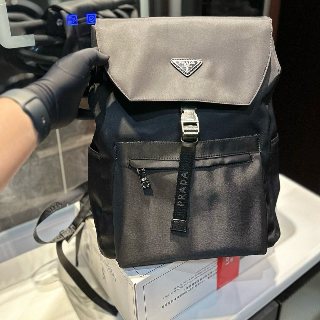 TRIANGLE LOGO BACKPACK 41 IN BLACK RE-NYLON FABRIC